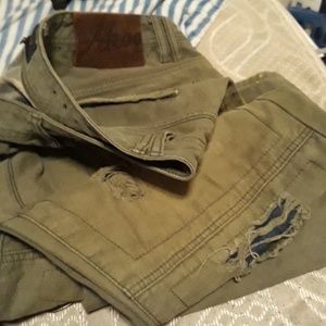 Mens akoo Jean's camo green
